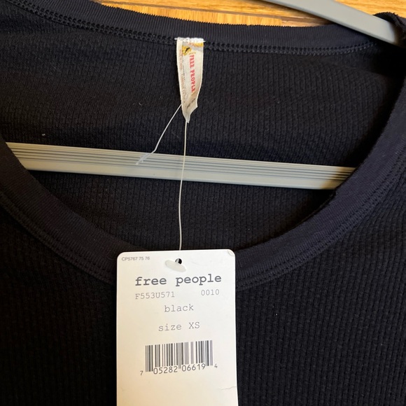 Free People Heart On My Sleeve Floral Thermal New XS Black - Picture 2 of 4